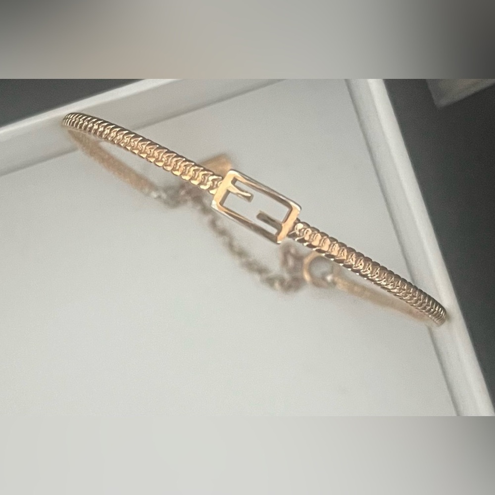 🛒FENDI EUC Gold Bracelet with FF Square Clasp (minor tarnishing)